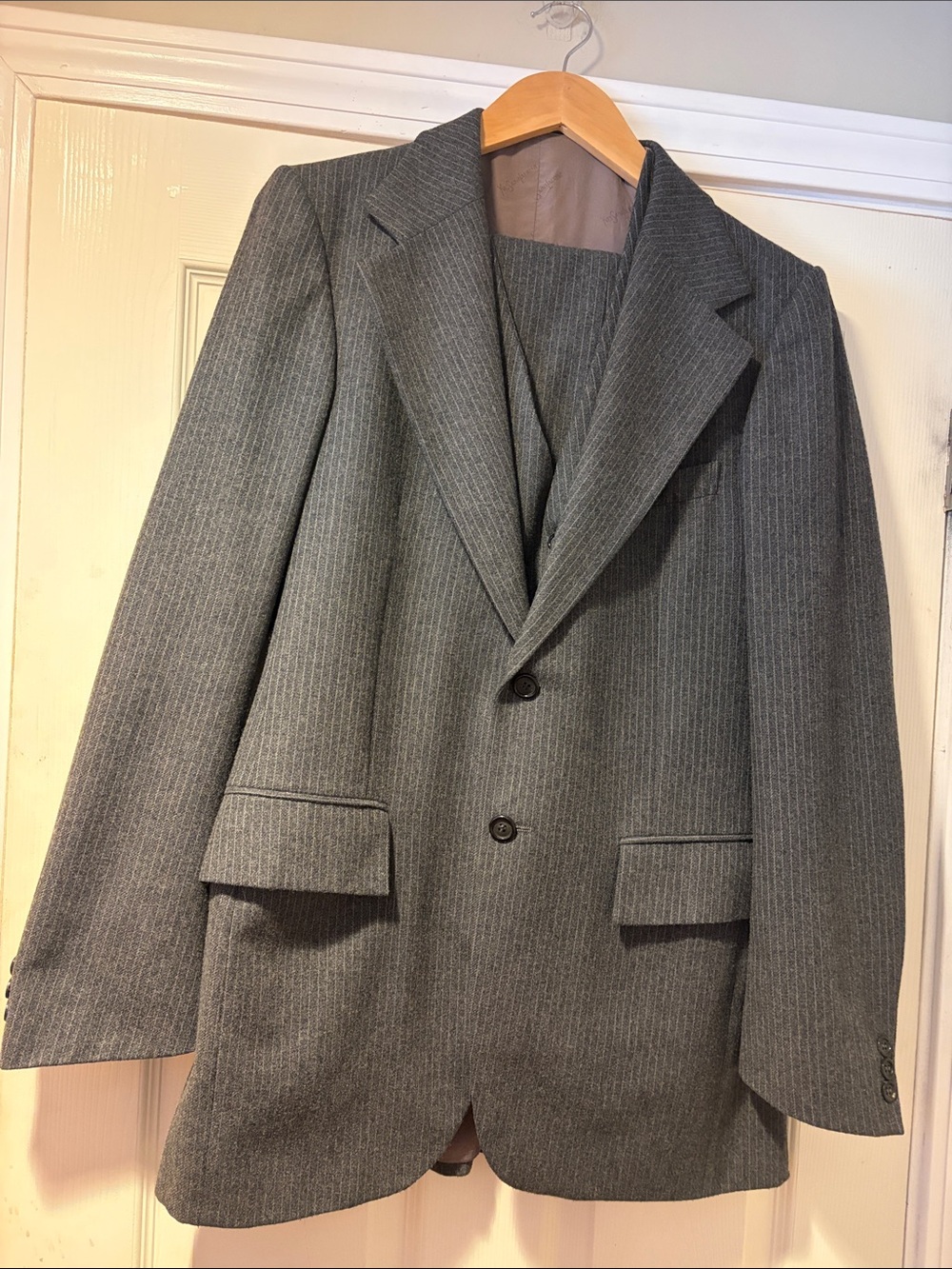 Vintage YSL 3 Piece Suit in Dark Grey Pinstriped 40R, 33W